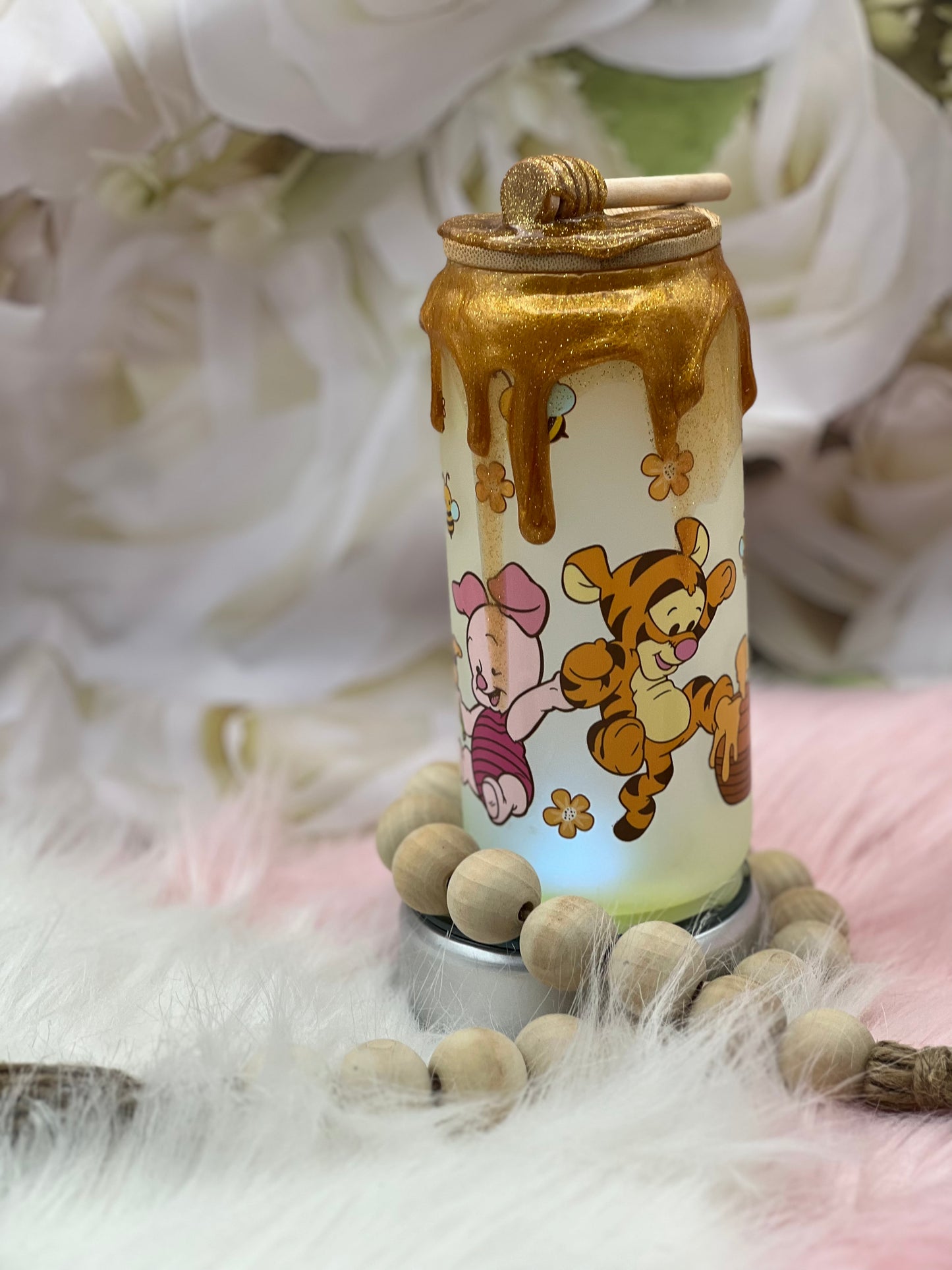 20oz Pooh Color-Changing Glass Can with Honey Drips.