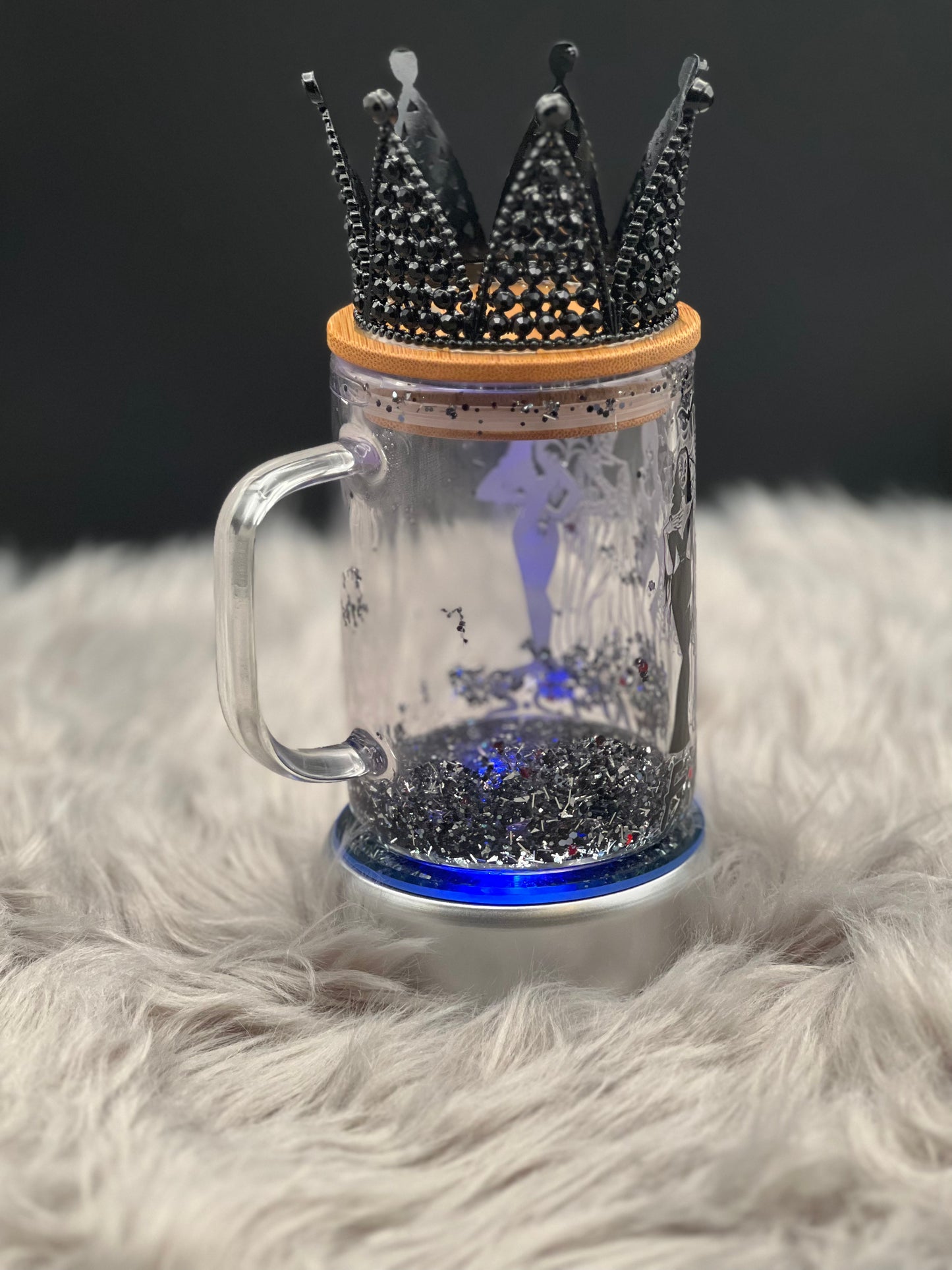 12oz Queen of Horror Snow Globe Glass Mug